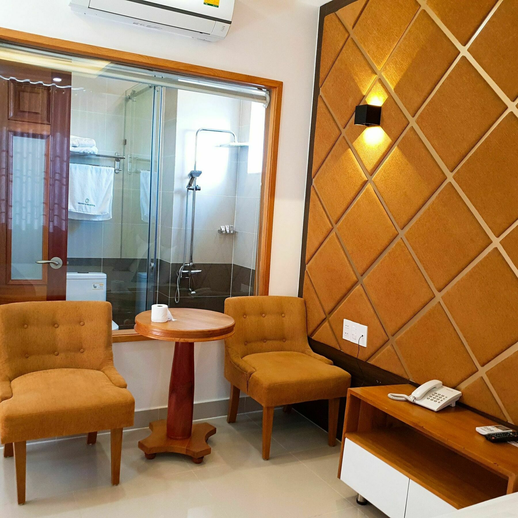 Oyo 231 Thien Cung Hotel โฮจิมินห์ซิตี้ ภายนอก รูปภาพ